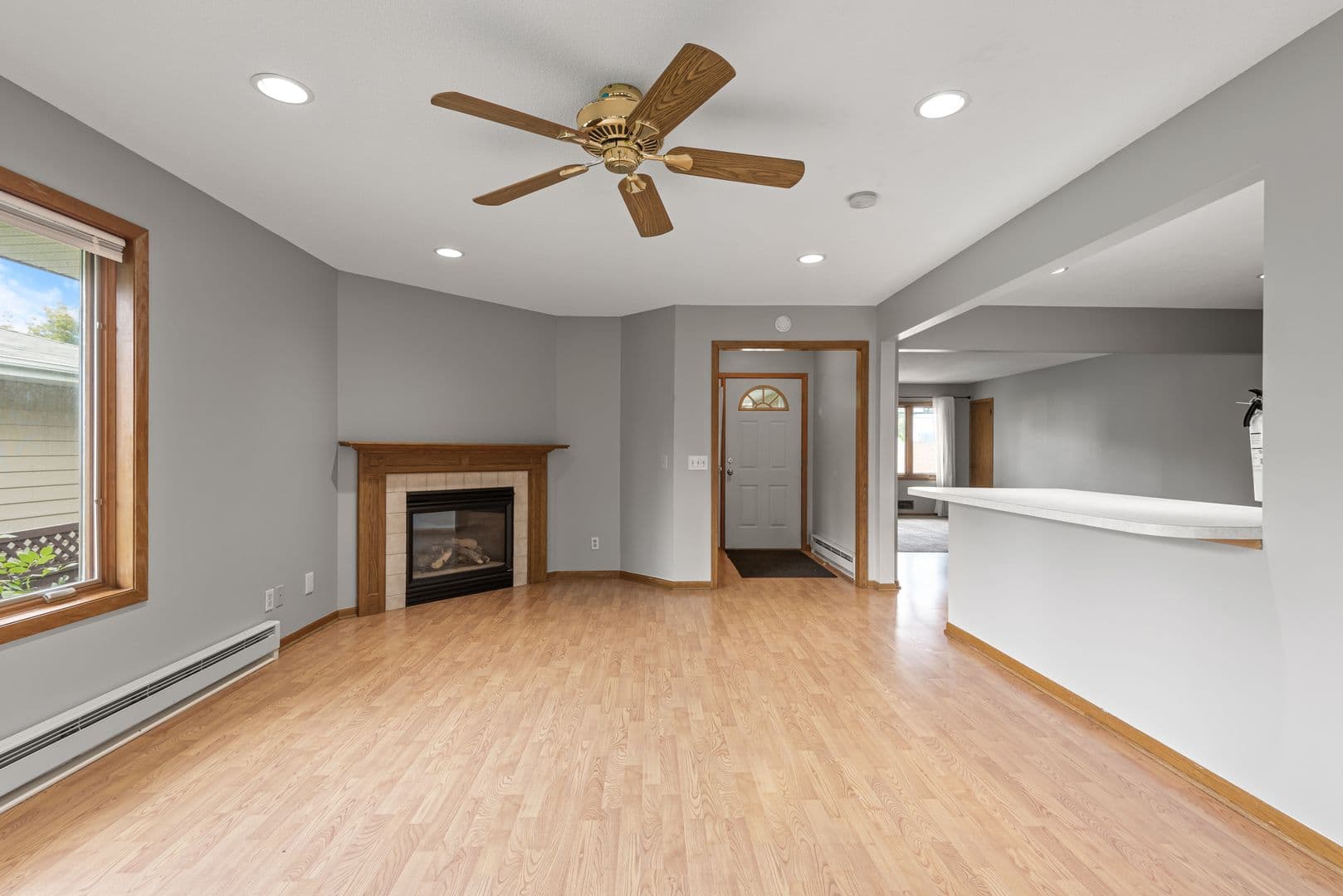 Saint Anthony Apartment: 2604/2606 37th Ave NE