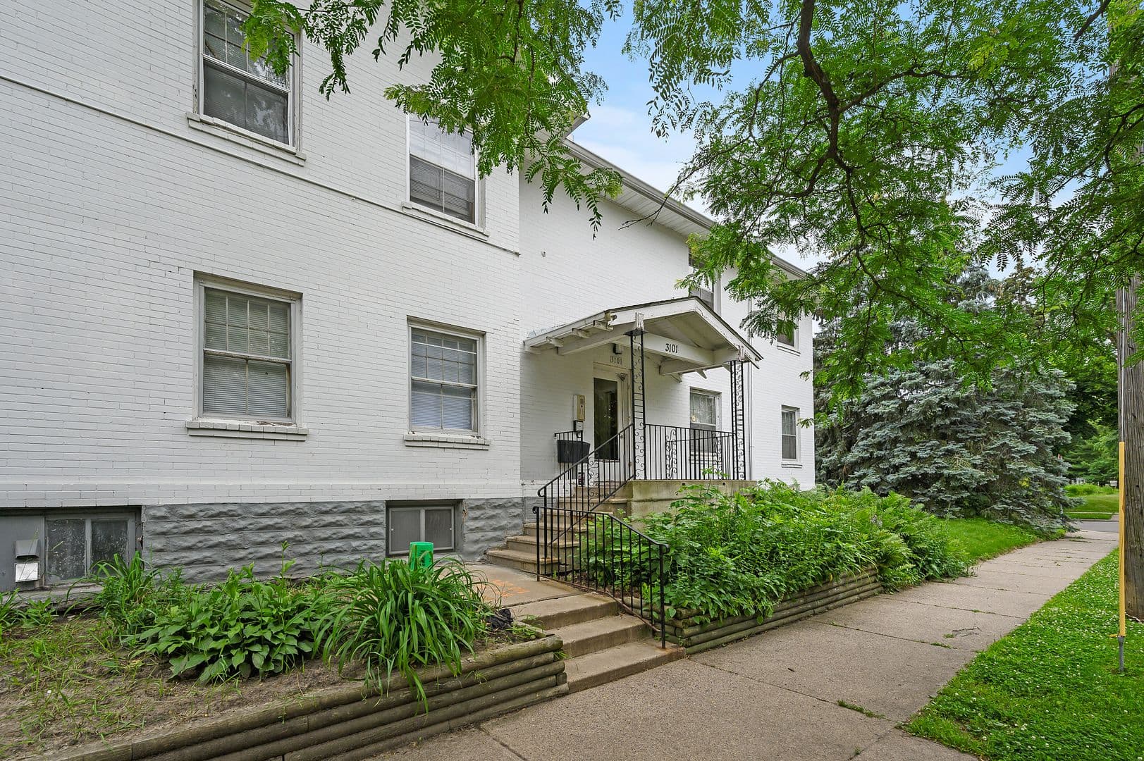 Mineapolis Apartment: 3111 E. 31st Street