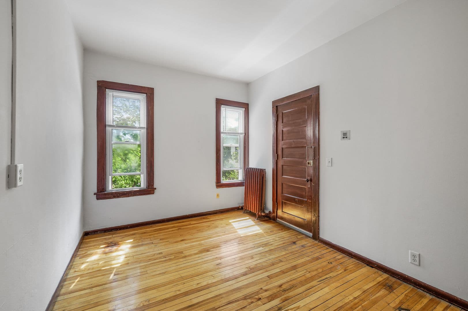 Minneapolis Apartment: 2735 Humboldt Ave S