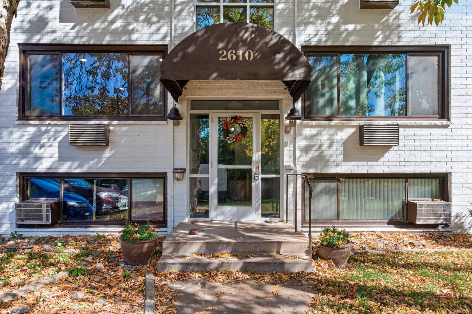 Roseville Apartment: 2610 Snelling Curve