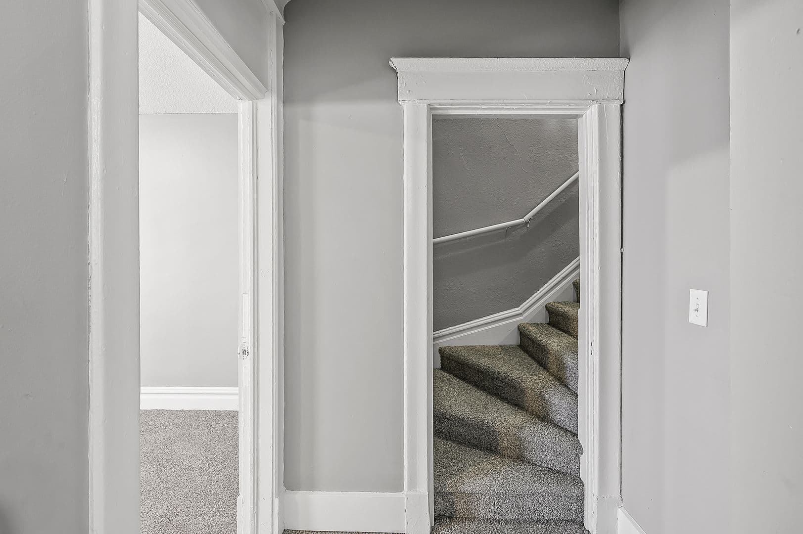 Saint Paul Apartment: 865/867 Hague Ave