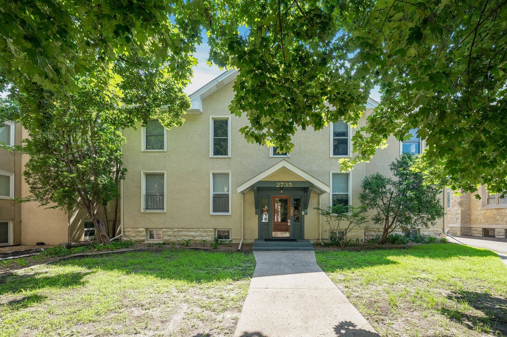 Minneapolis Apartment: 2735 Humboldt Ave S