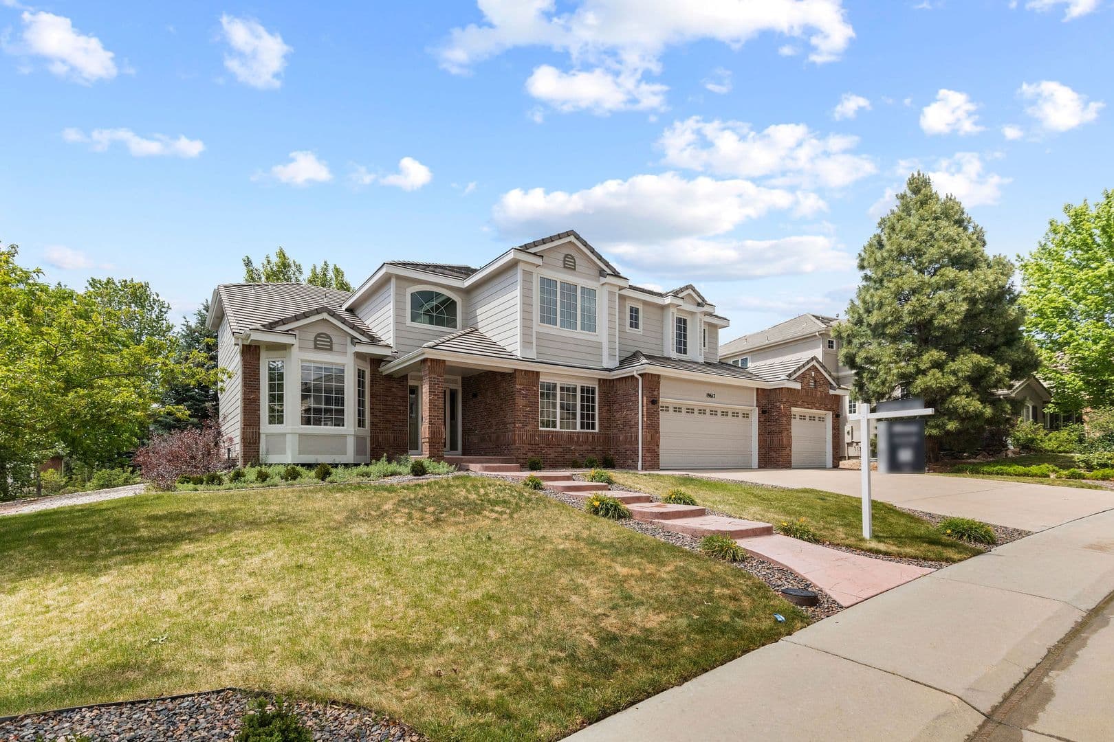 Aurora House: 19617 E Fair Dr