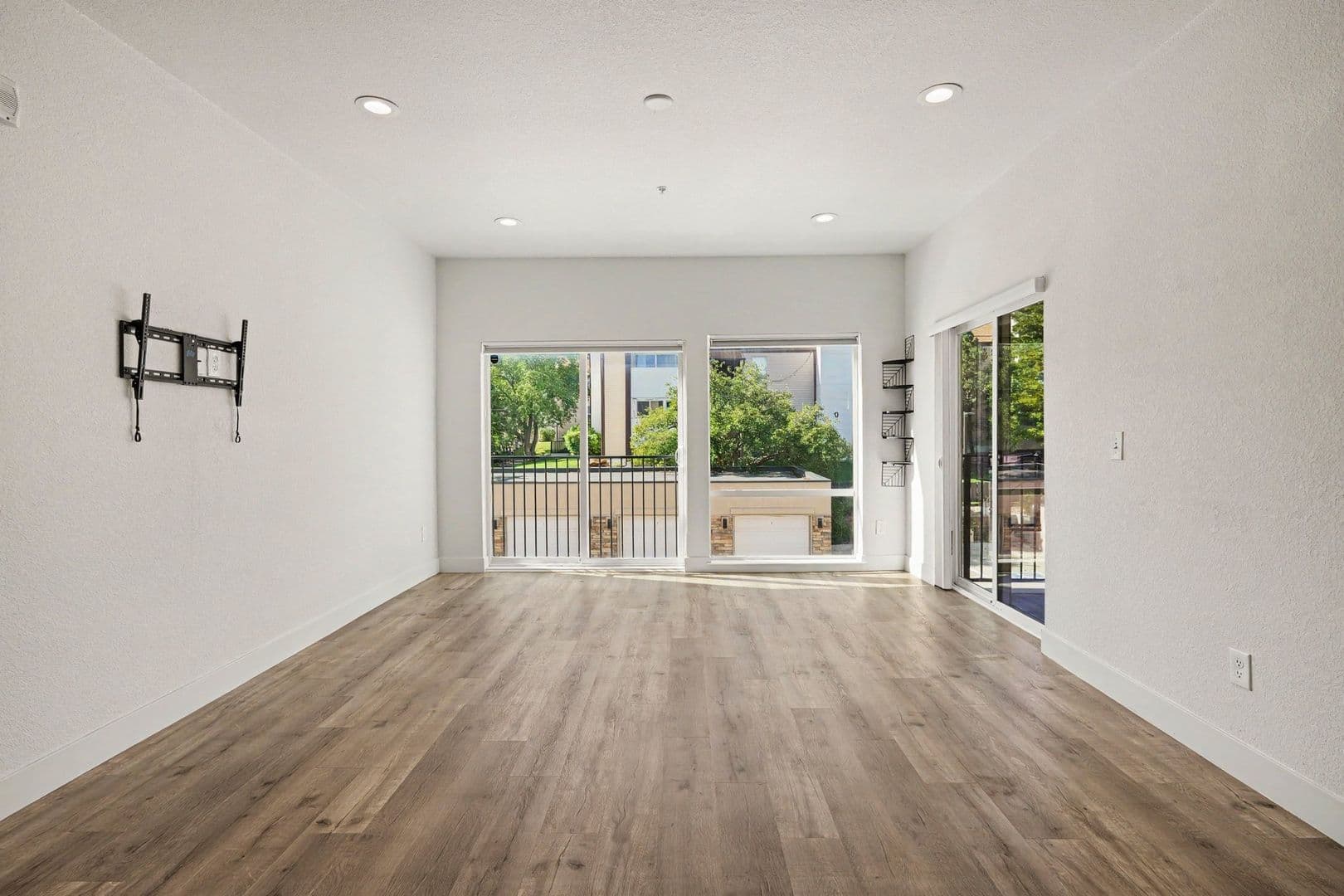 Aurora House: 14936 E Hampden Ave #201