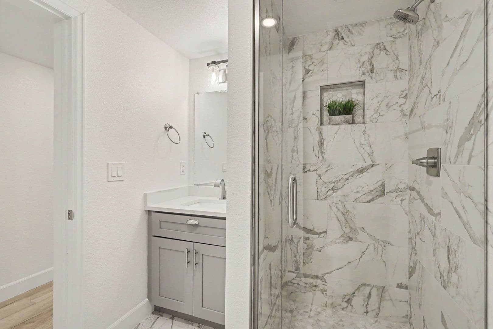 Denver House: 1755 N Gilpin St #2