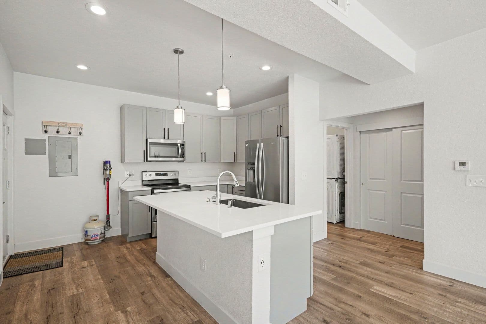 Aurora House: 14936 E Hampden Ave #201