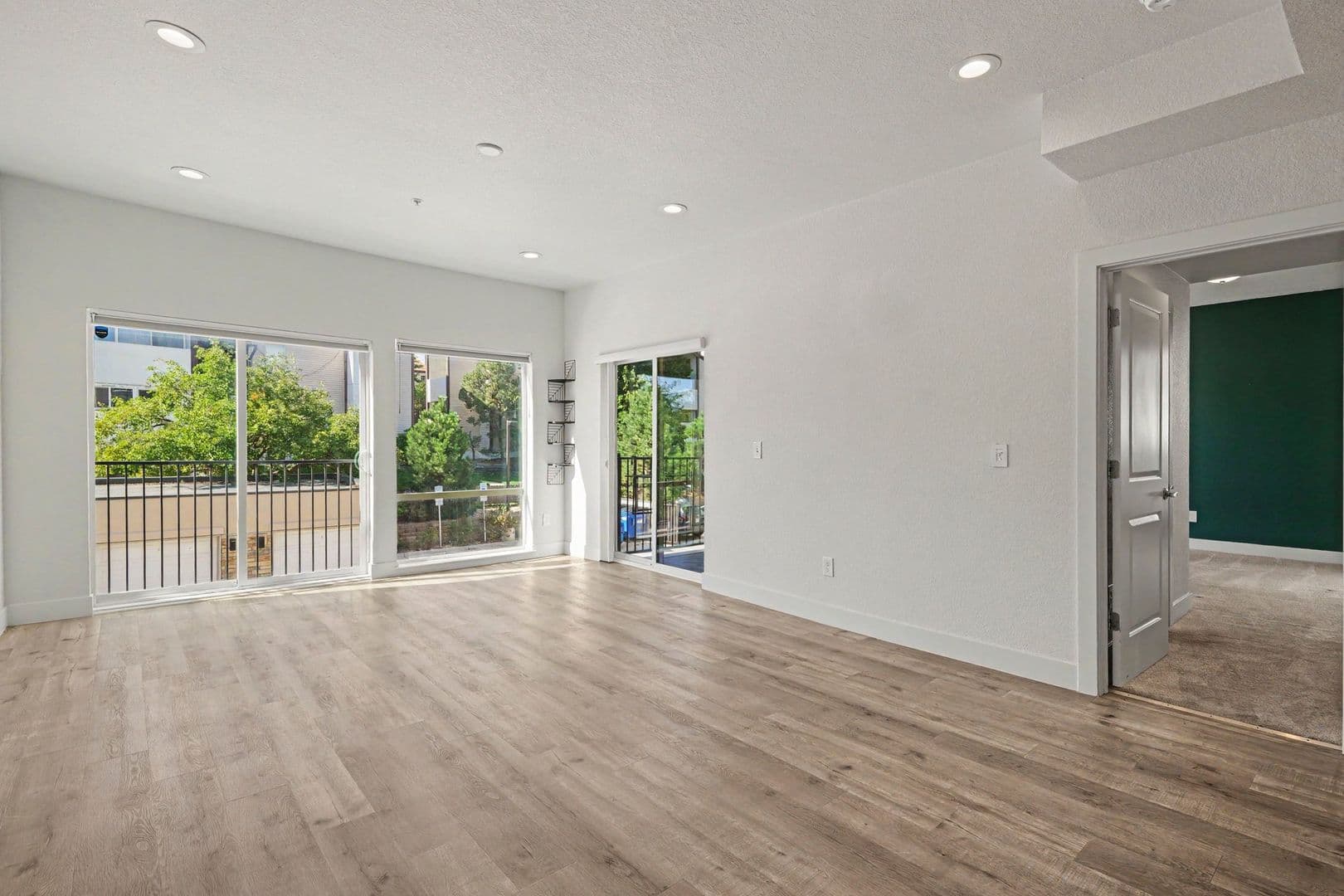 Aurora House: 14936 E Hampden Ave #201