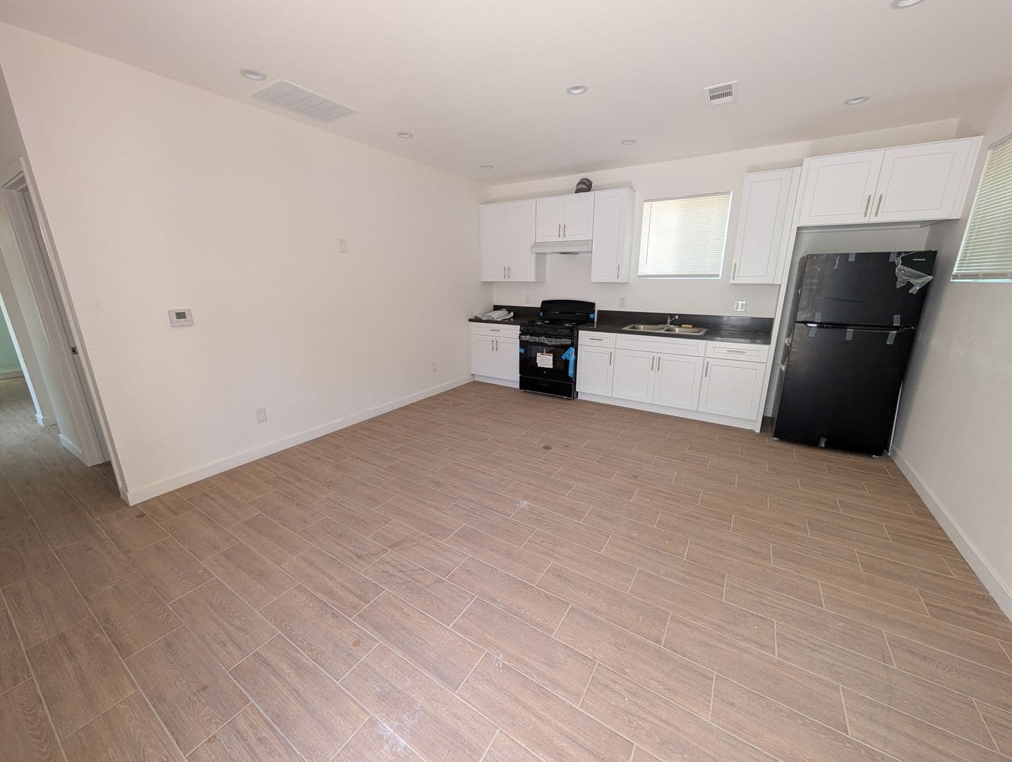 Los Angeles Apartment: 10642-10646 S. Central Ave.