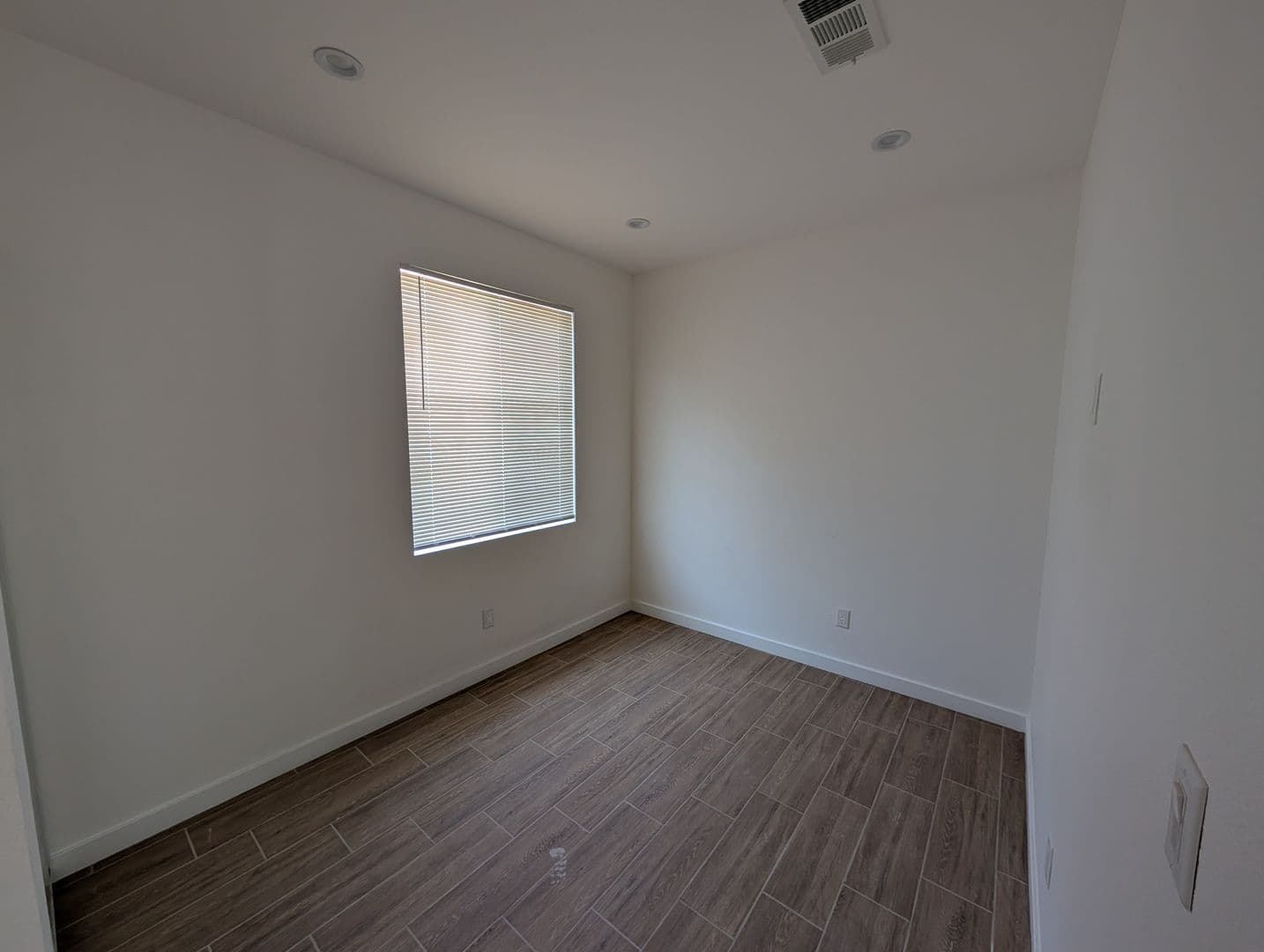Los Angeles Apartment: 10642-10646 S. Central Ave.