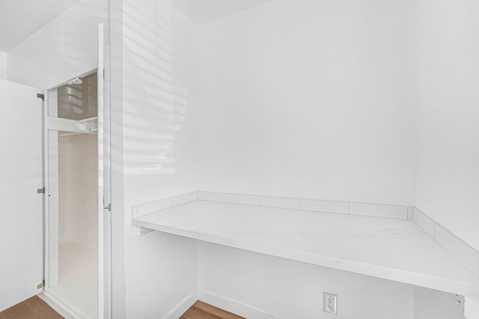 Los Angeles Apartment: 10900 Santa Monica Blvd.