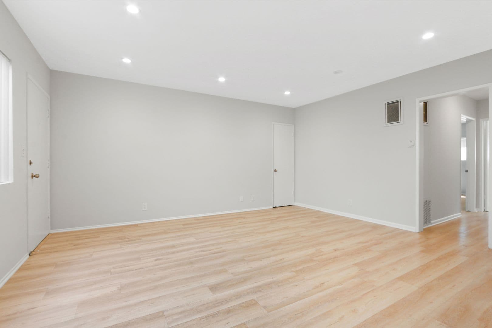 Santa Monica Apartment: 1451 Franklin Street