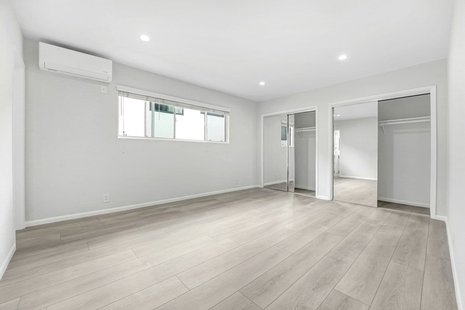 Santa Monica Apartment: 845 20th Street