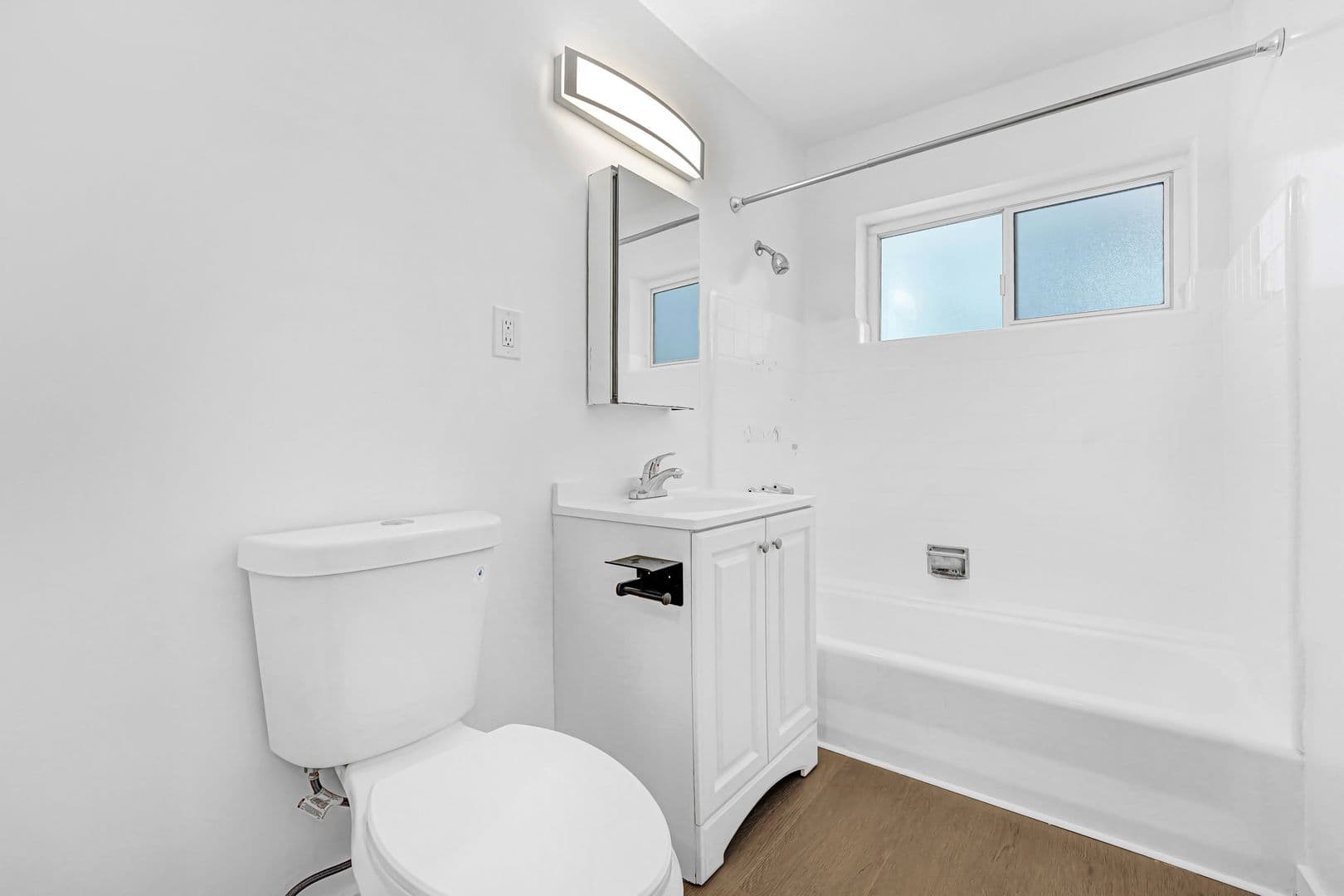 Santa Monica Apartment: 303 California Avenue