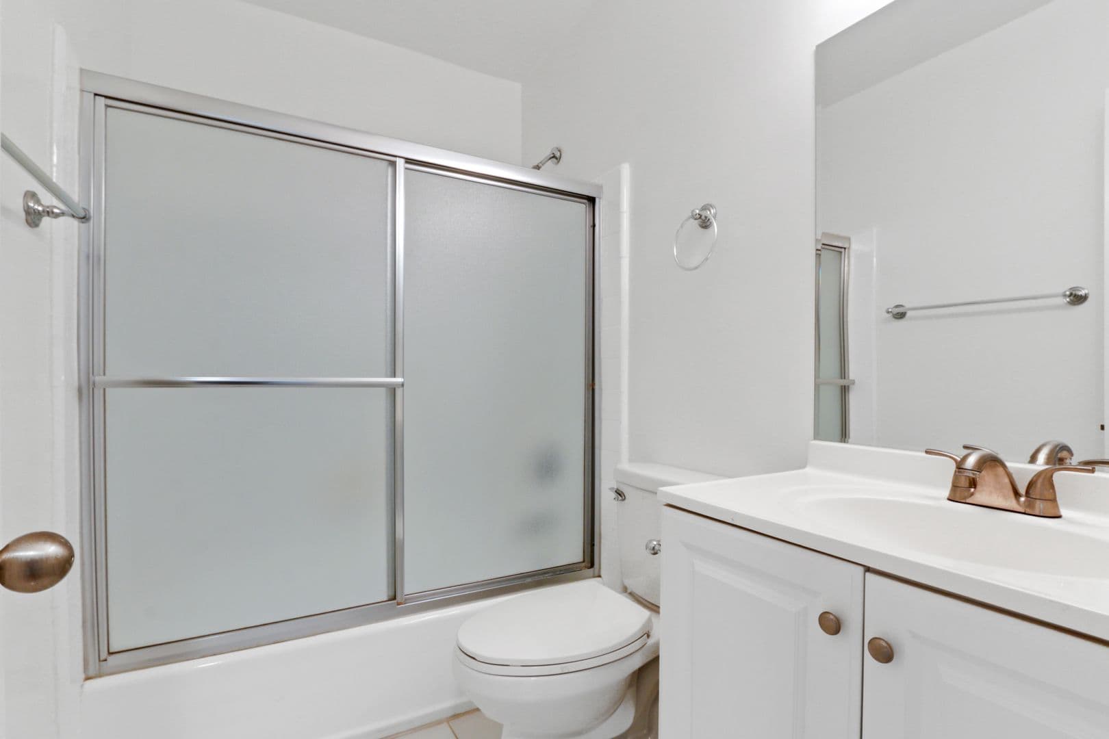 Santa Monica Apartment: 1451 Franklin Street