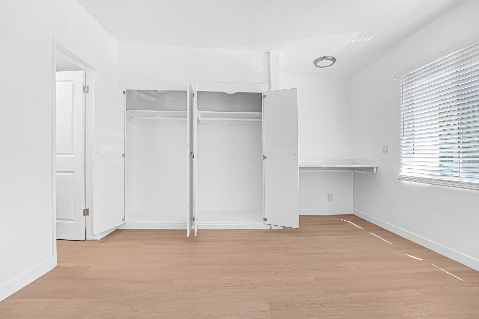 Los Angeles Apartment: 10900 Santa Monica Blvd.