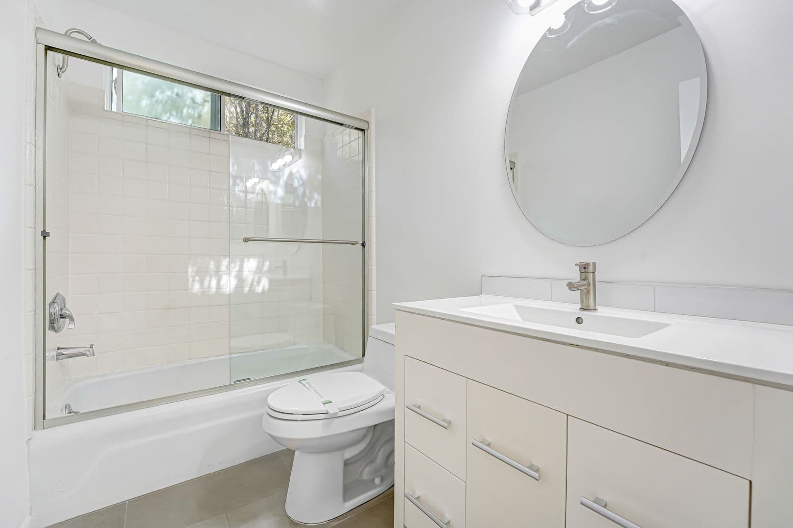 Santa Monica Apartment: 845 20th Street