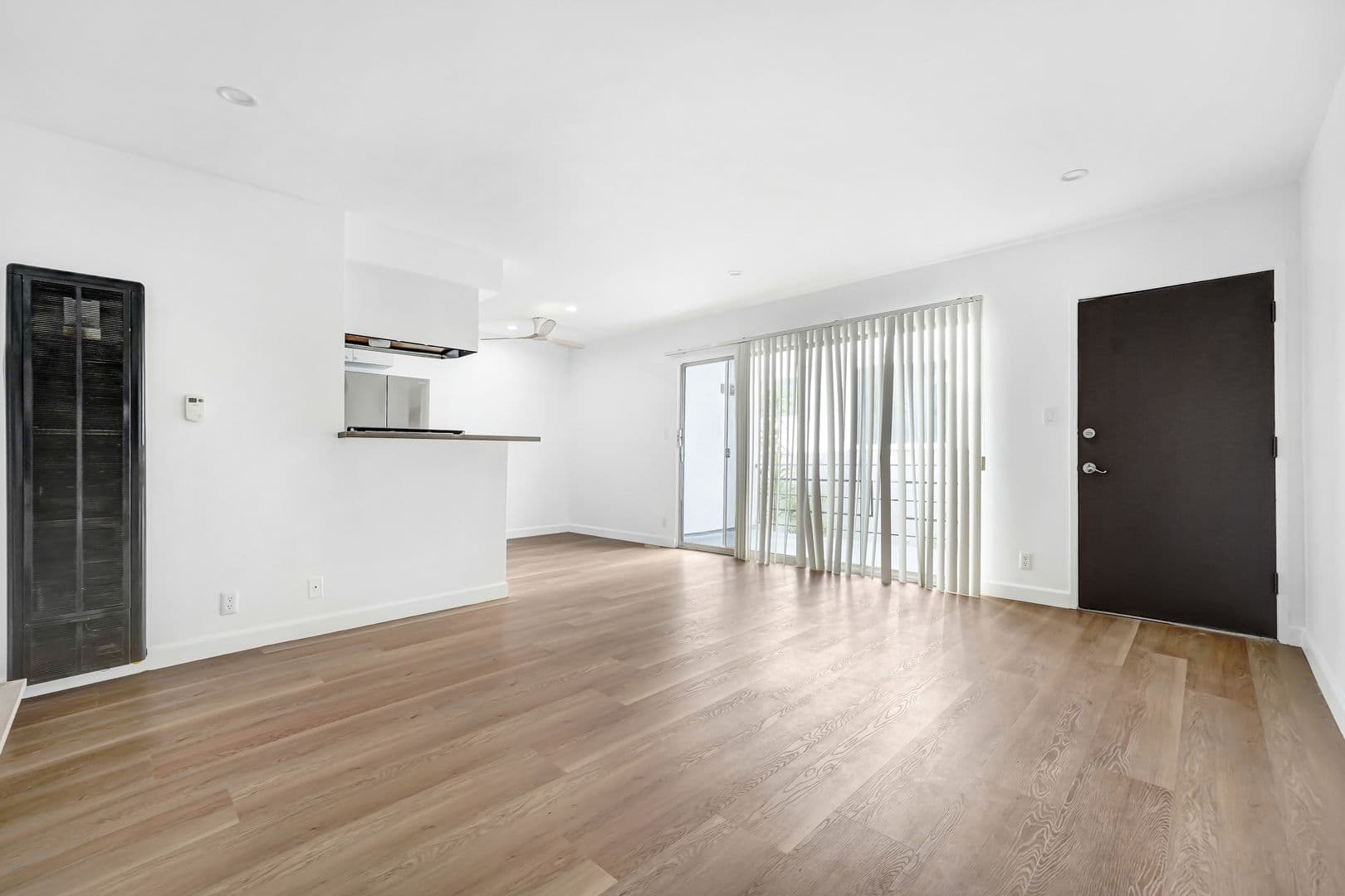 Santa Monica Apartment: 1121 California Avenue