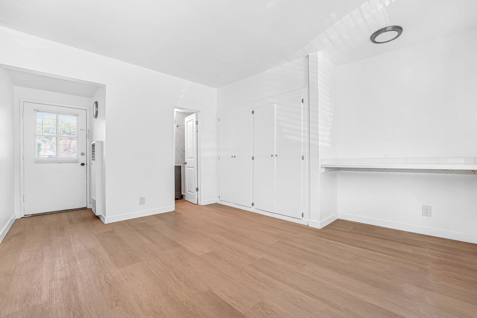Los Angeles Apartment: 10900 Santa Monica Blvd.
