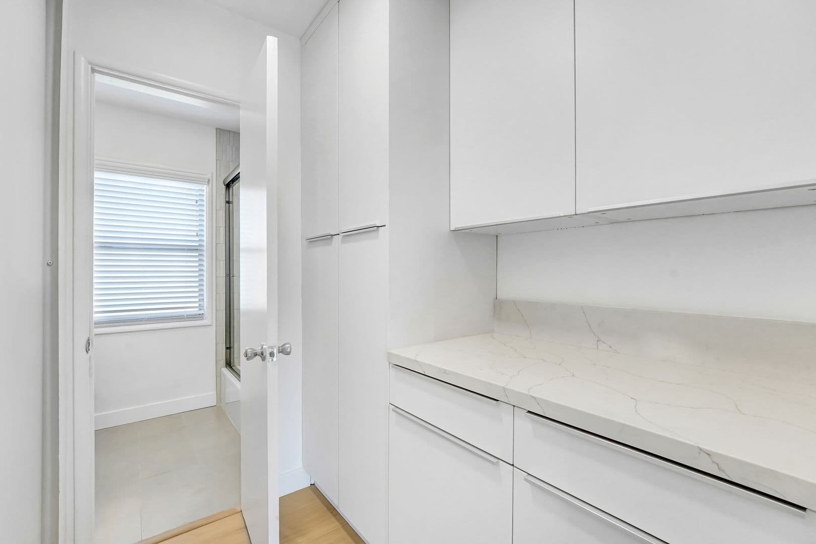 Santa Monica Apartment: 300 California Avenue