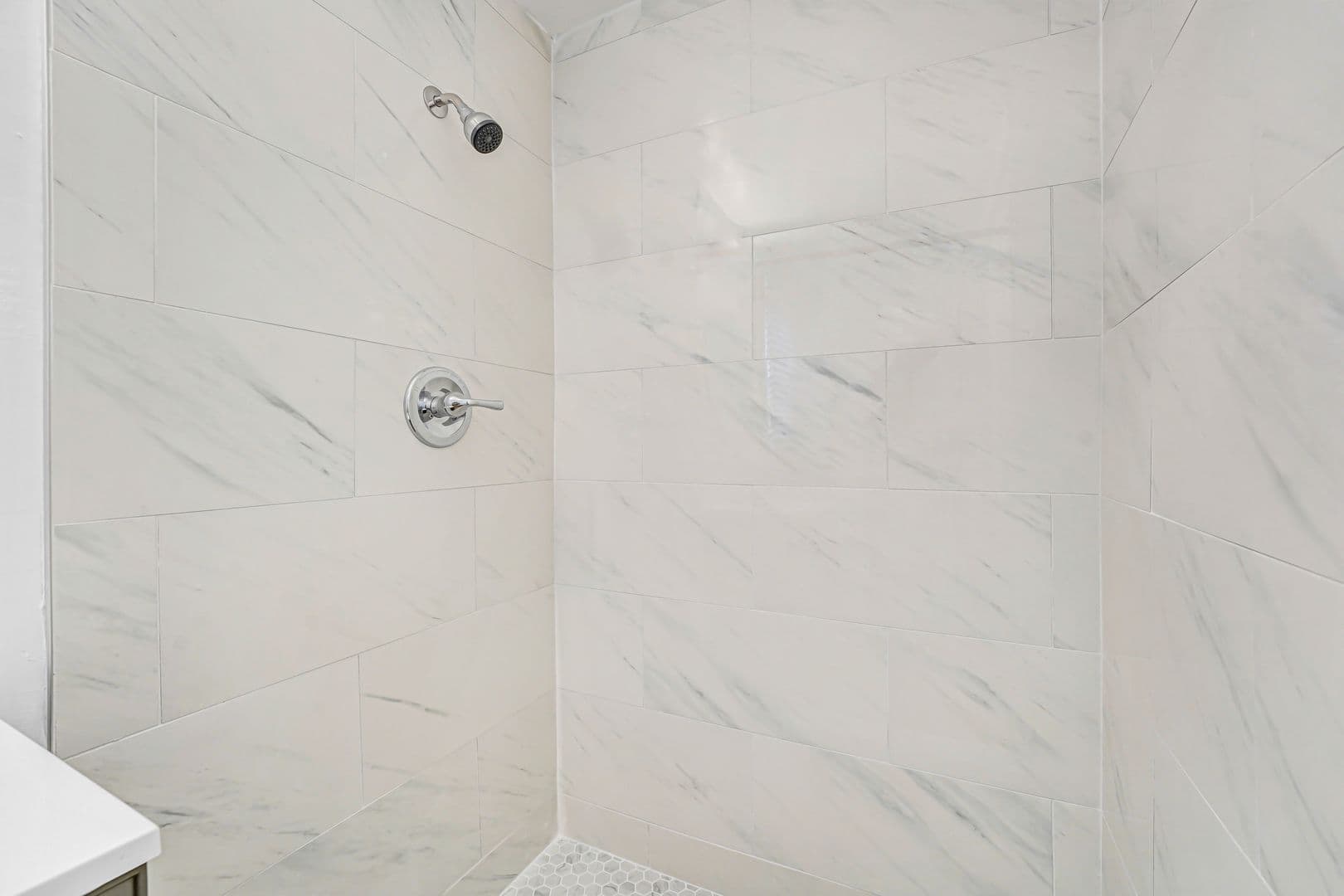 Los Angeles Apartment: 10900 Santa Monica Blvd.