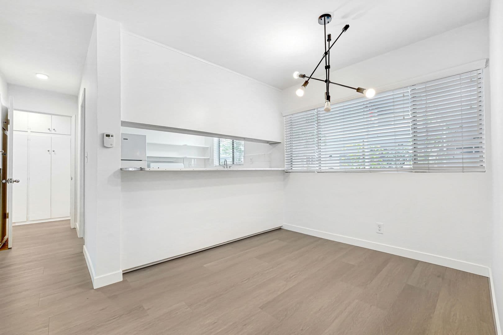 Santa Monica Apartment: 303 California Avenue