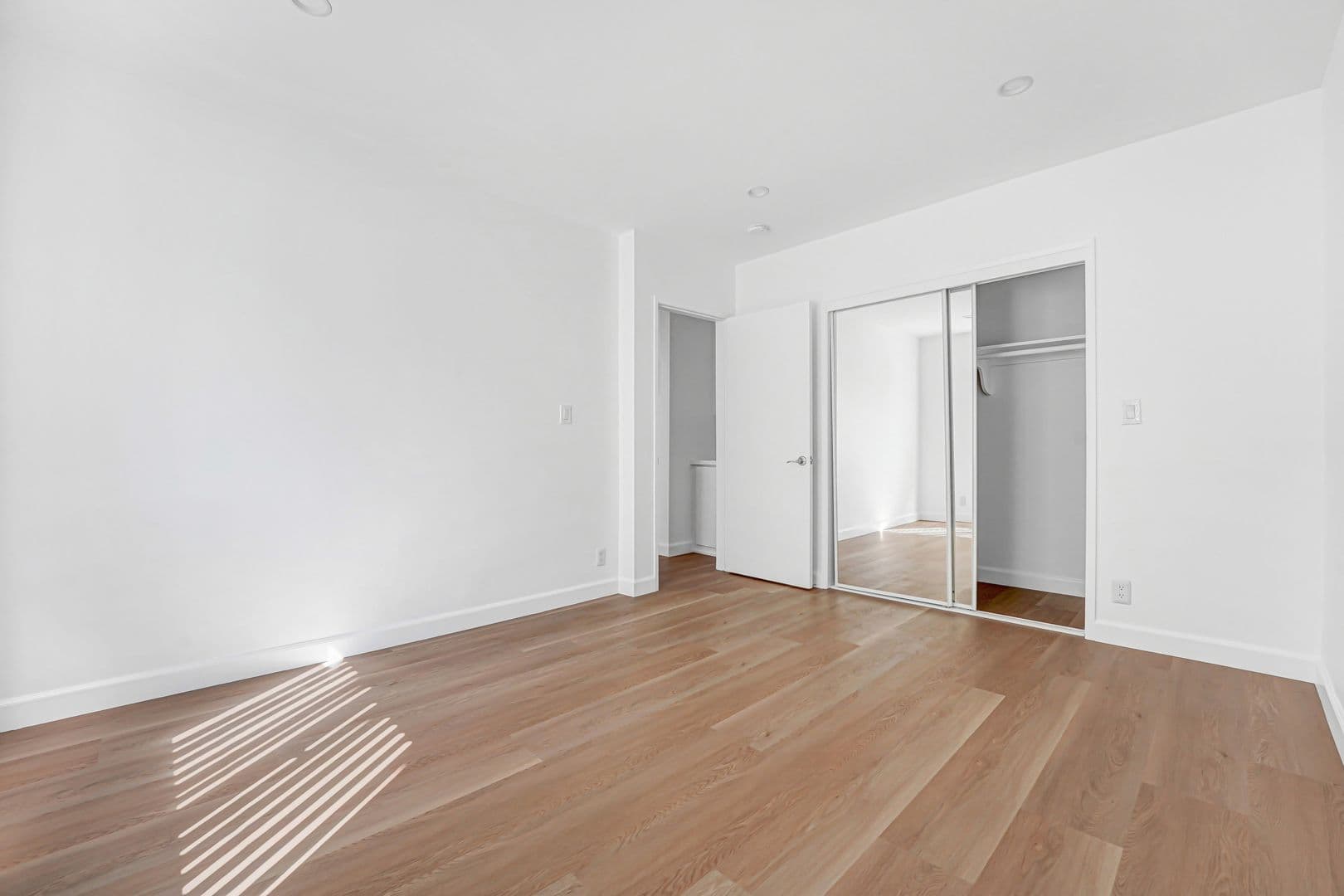 Santa Monica Apartment: 1121 California Avenue