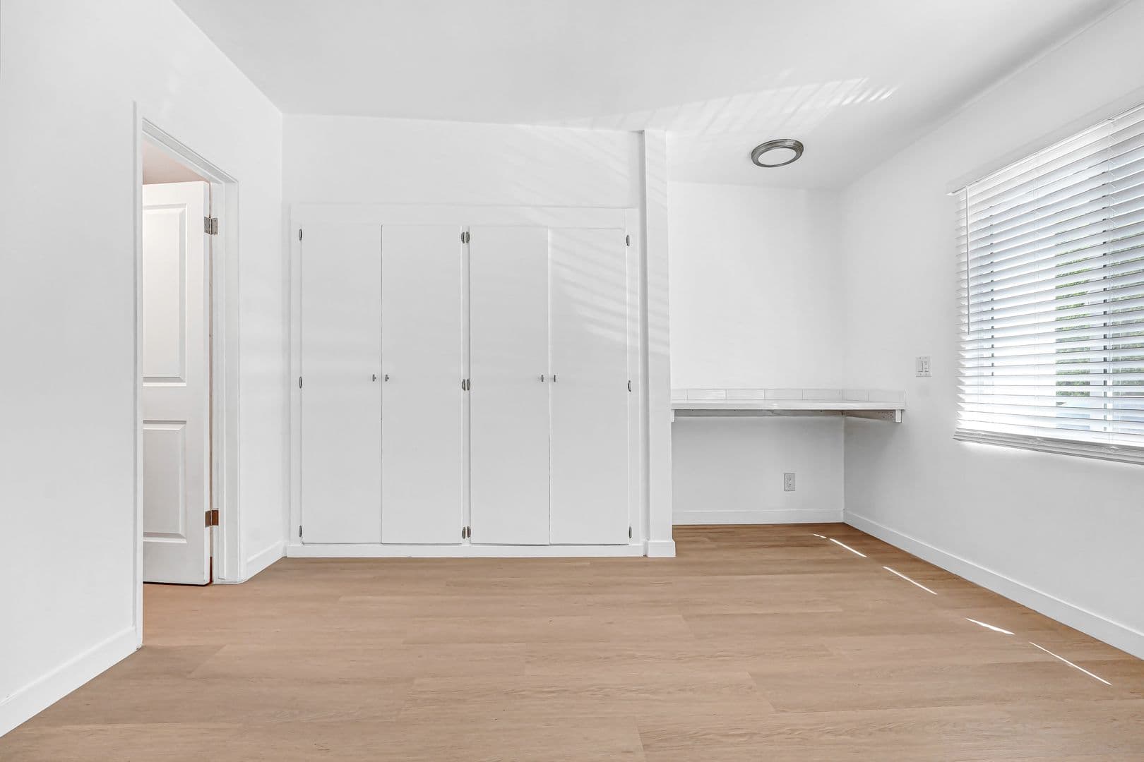 Los Angeles Apartment: 10900 Santa Monica Blvd.
