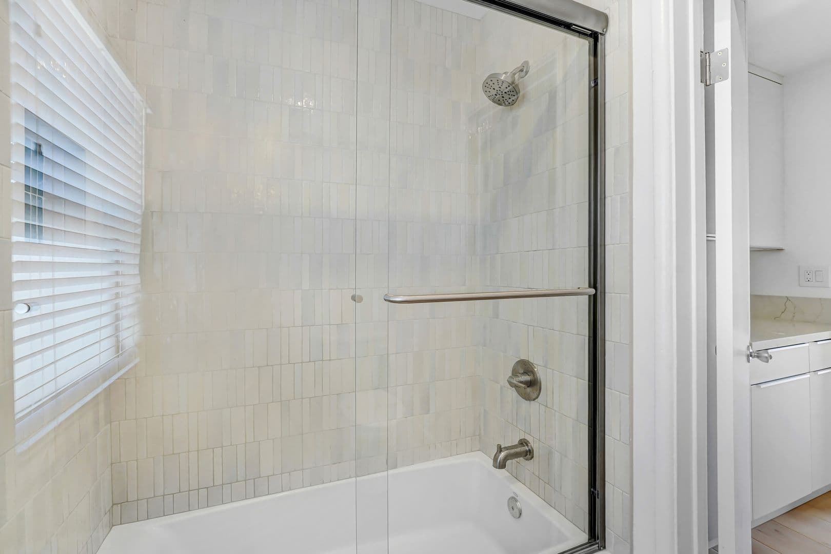 Santa Monica Apartment: 300 California Avenue