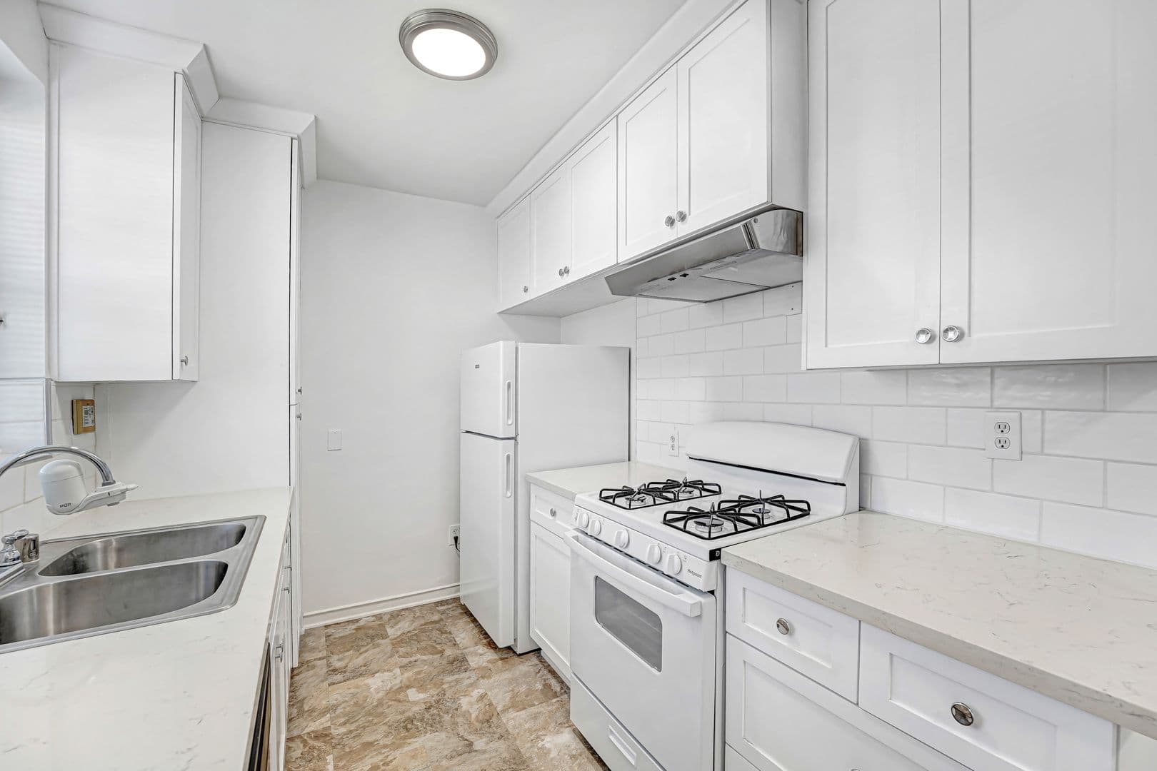 Santa Monica Apartment: 2024 - 26½ Ocean Park Blvd.