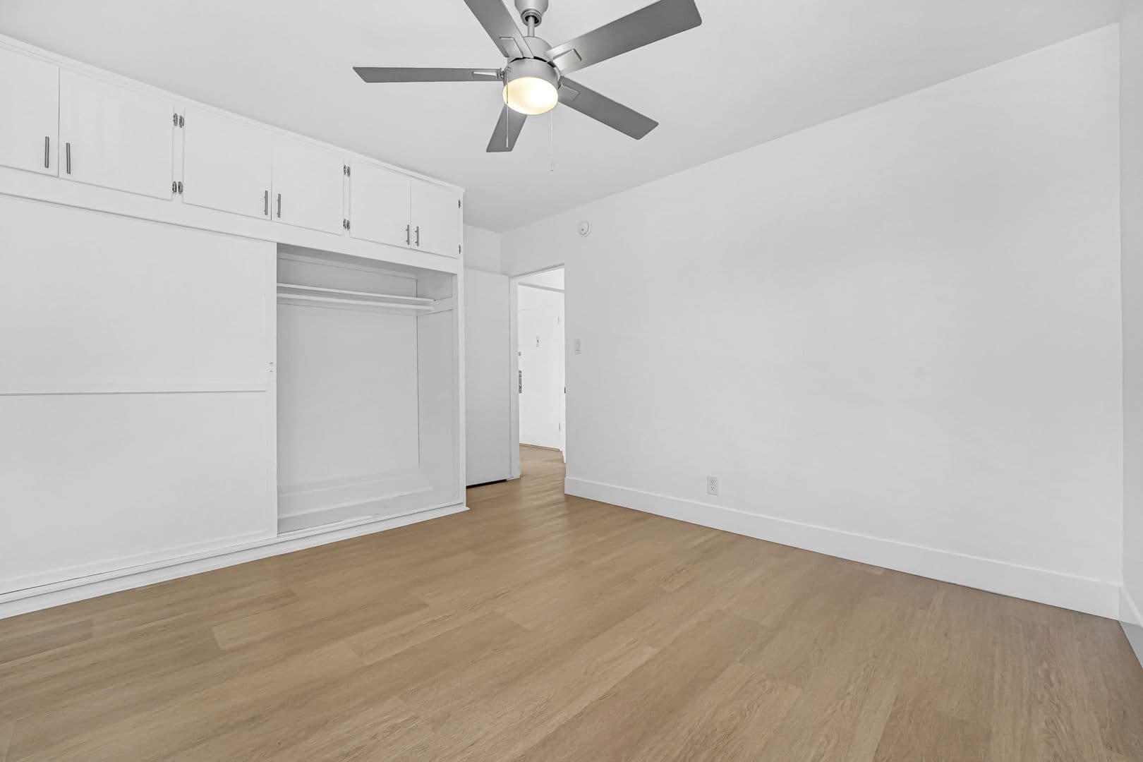 Los Angeles Apartment: 10250-70 Palms
