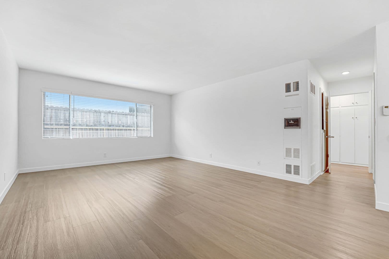 Santa Monica Apartment: 303 California Avenue