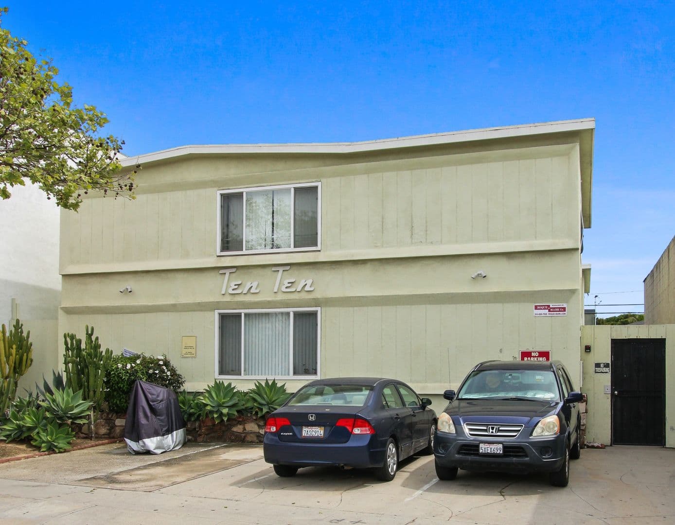 Santa Monica Apartment: 1010 Pico Blvd.