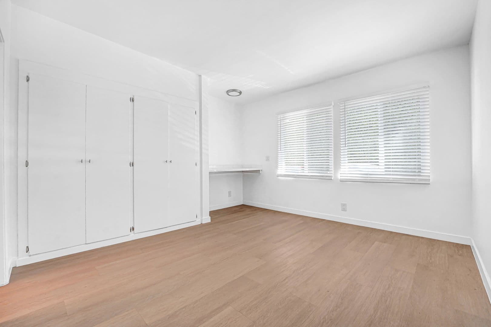 Los Angeles Apartment: 10900 Santa Monica Blvd.