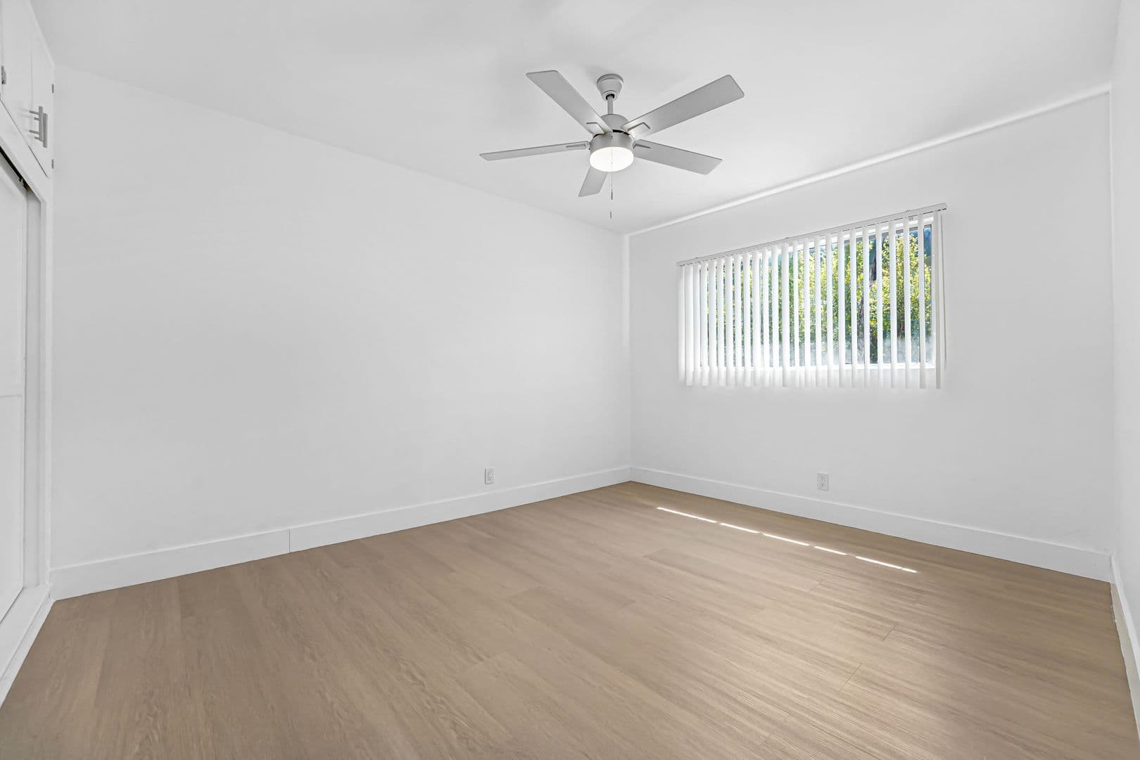 Los Angeles Apartment: 10250-70 Palms
