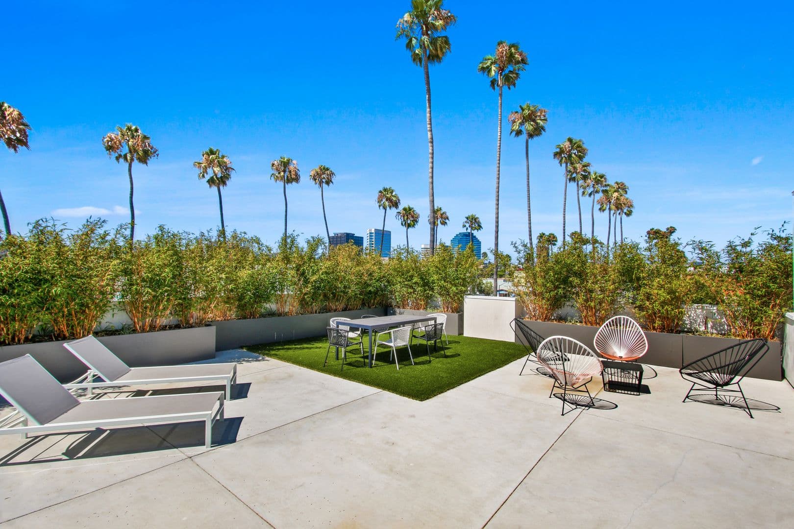 Santa Monica Apartment: 3008 Santa Monica Blvd.