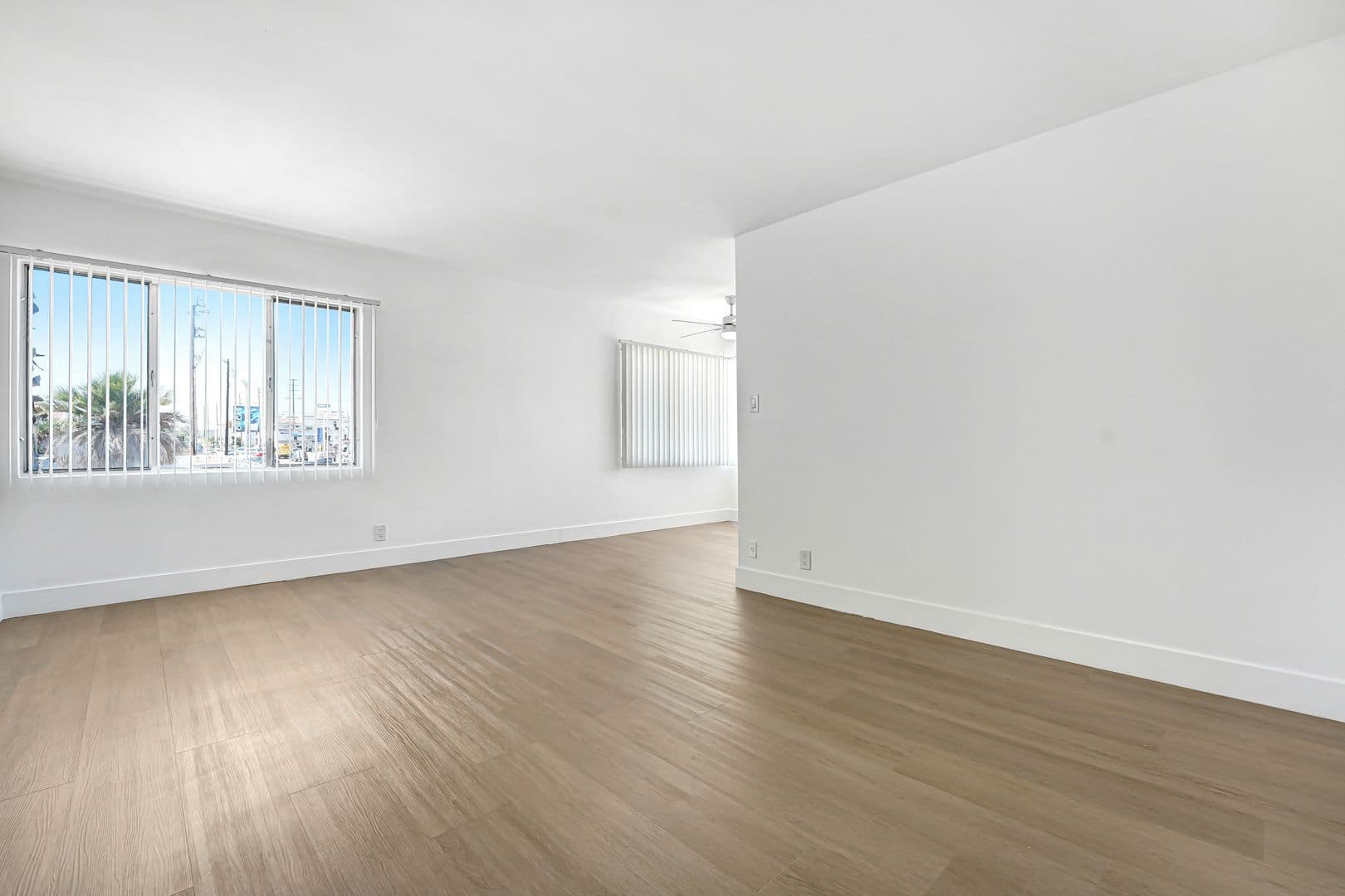 Los Angeles Apartment: 10250-70 Palms