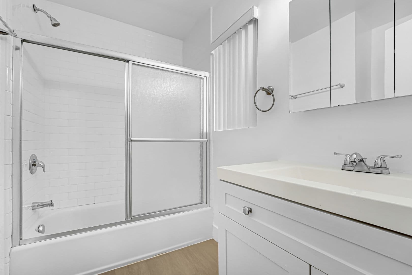 Los Angeles Apartment: 744 S. Windsor Boulevard