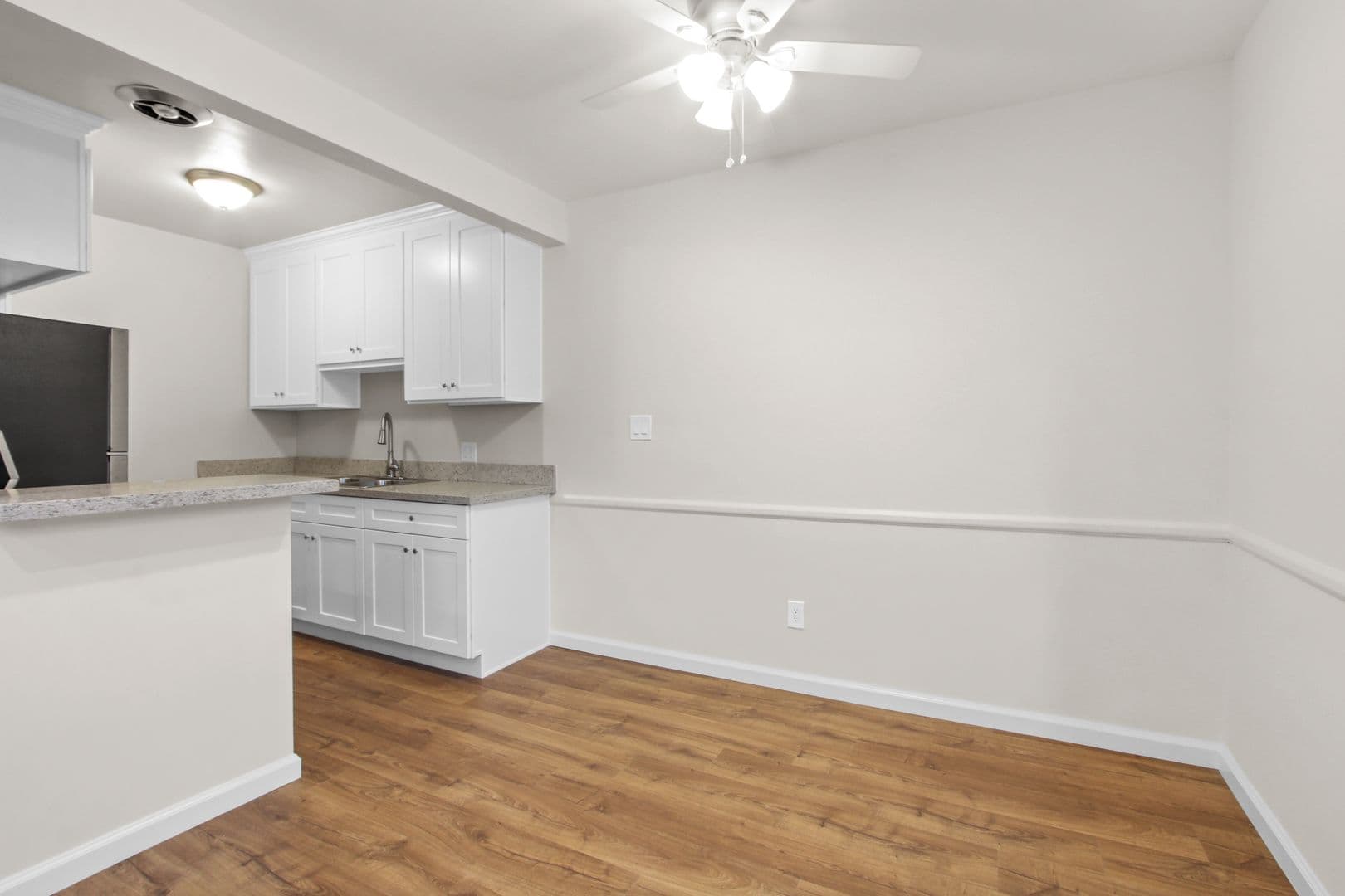 Santa Monica Apartment: 918 4th Street