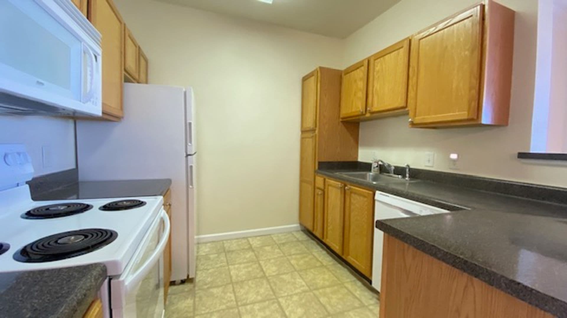 Bradenton House: 4802 51st St W Unit 1015 - 1015 PALMS OF CORTEZ
