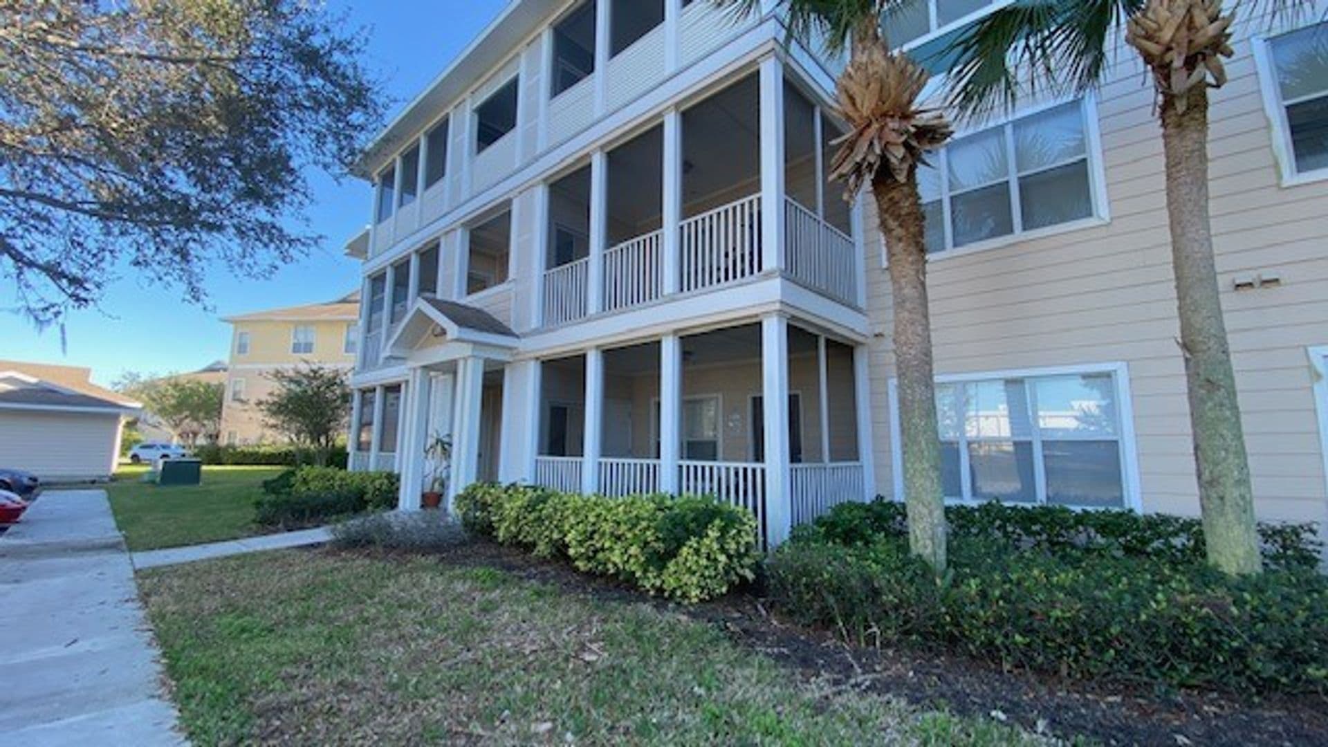 Bradenton House: 4802 51st St W Unit 1015 - 1015 PALMS OF CORTEZ