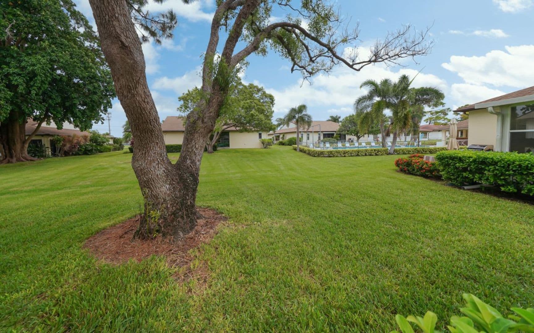 Bradenton Condo: 3301 Vivienda Blvd