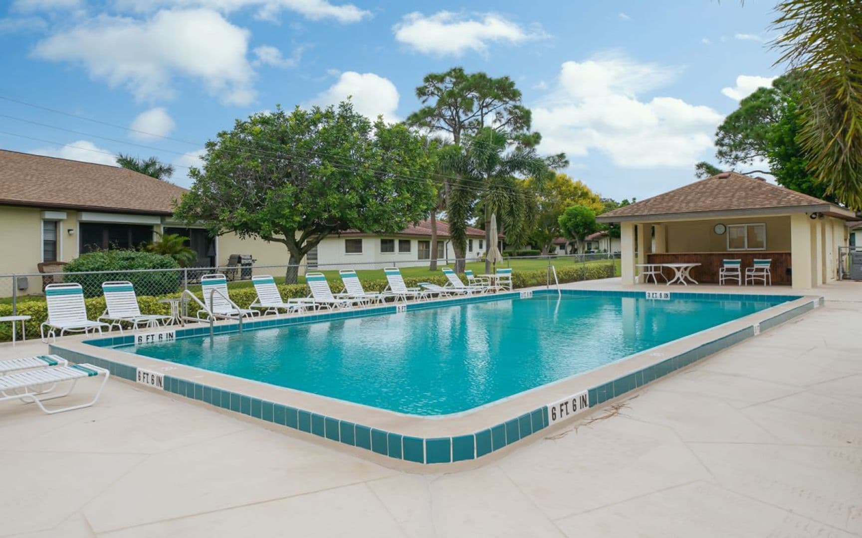 Bradenton Condo: 3301 Vivienda Blvd
