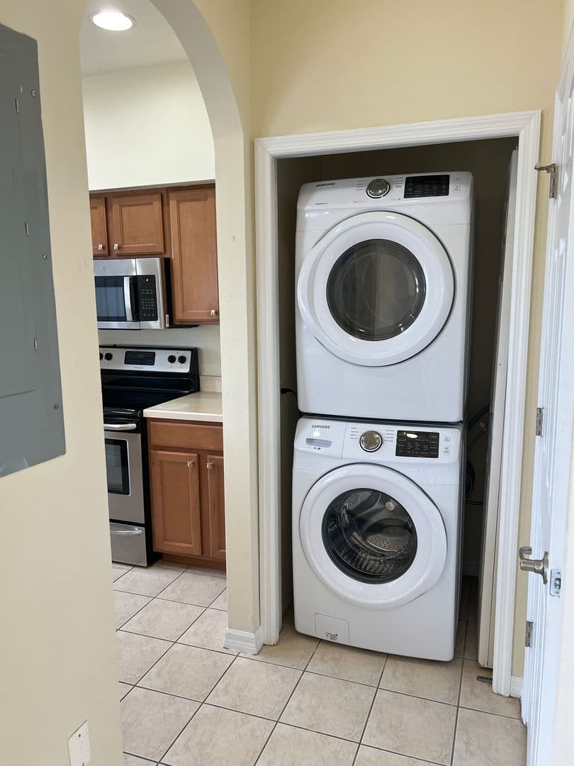 Bradenton House: 3511 45th Terrace W