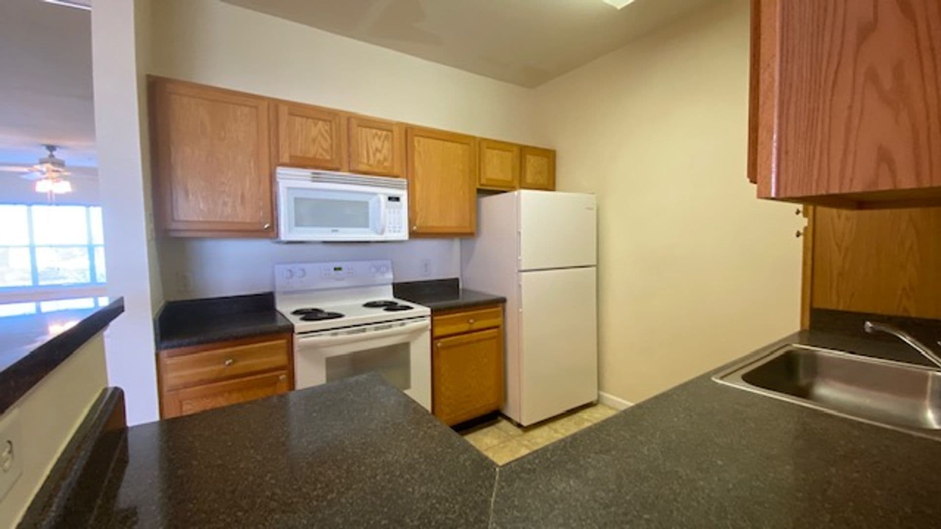 Bradenton House: 4802 51st St W Unit 1015 - 1015 PALMS OF CORTEZ