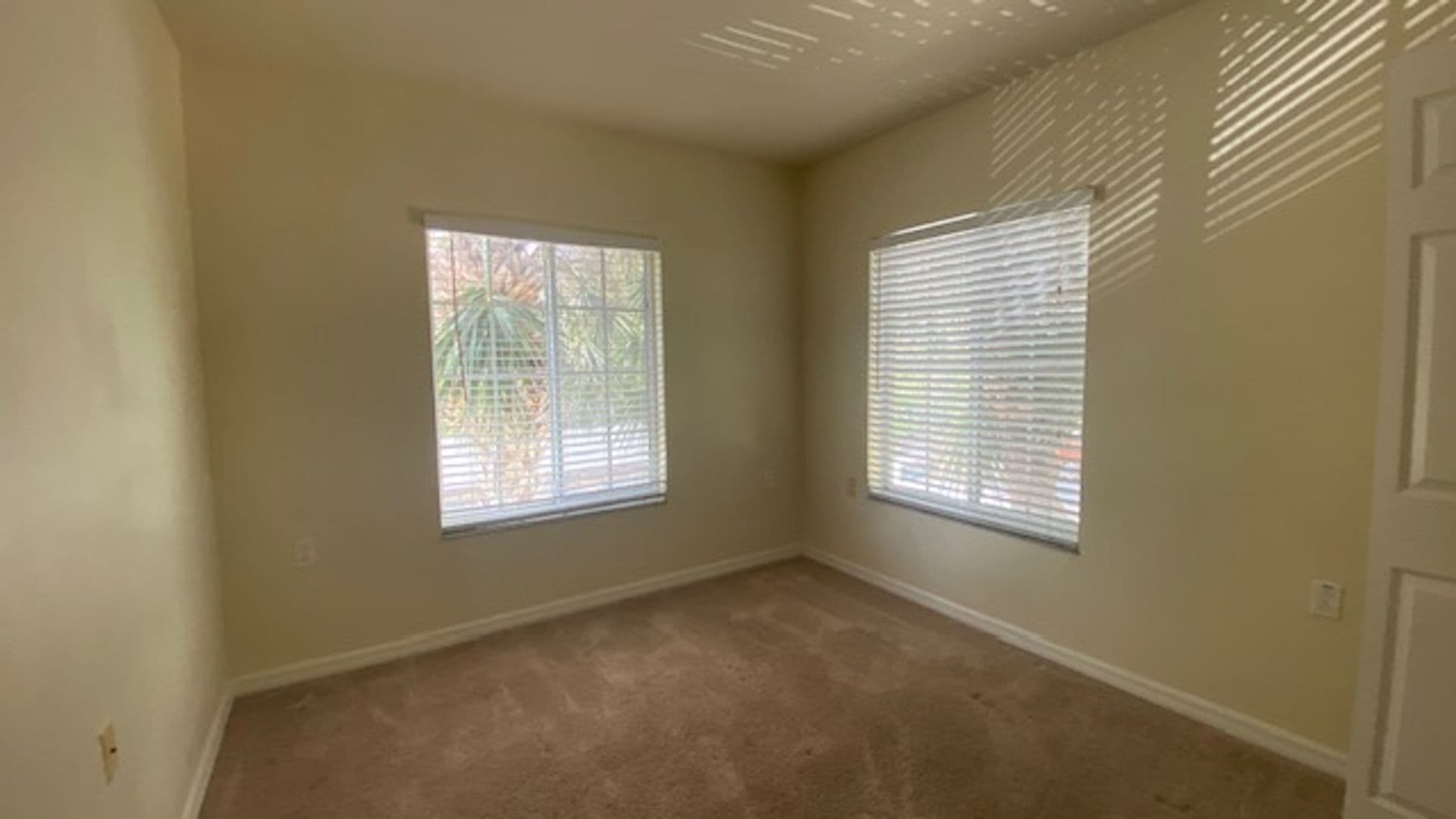 Bradenton House: 3701 45th Terrace W  - 3701 Lakeside Village #102