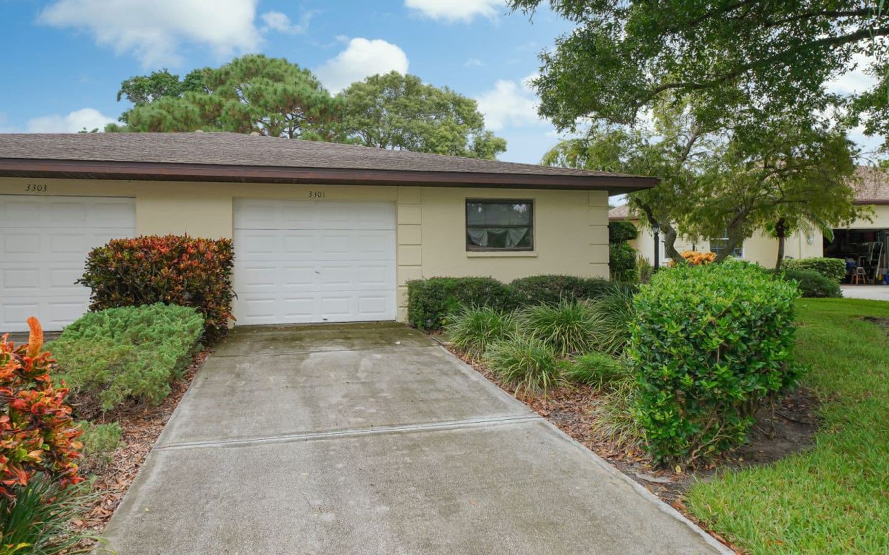 Bradenton Condo: 3301 Vivienda Blvd