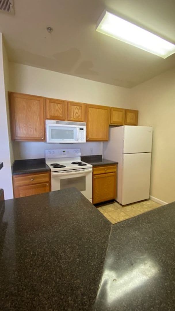 Bradenton House: 4802 51st St W Unit 1015 - 1015 PALMS OF CORTEZ