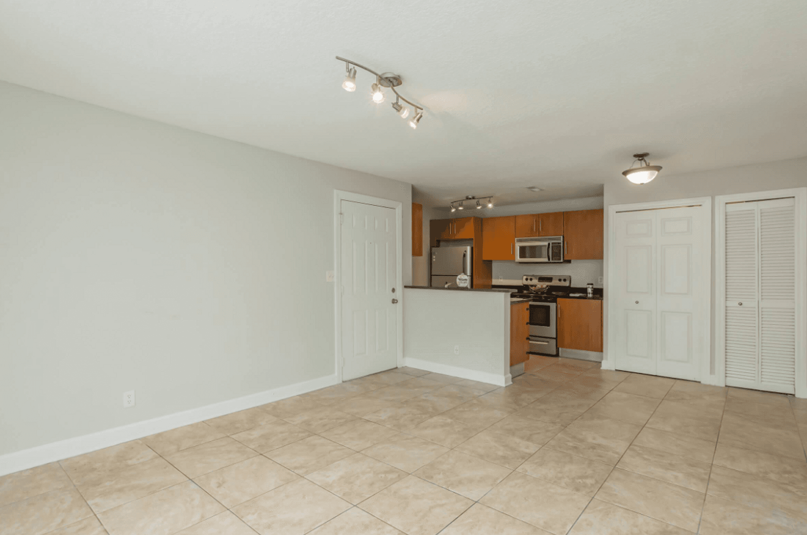 Jacksonville Apartment: 2760 Mayport Road