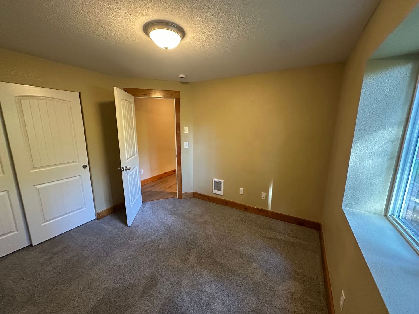 Yelm House: 18420 Rampart CT SE