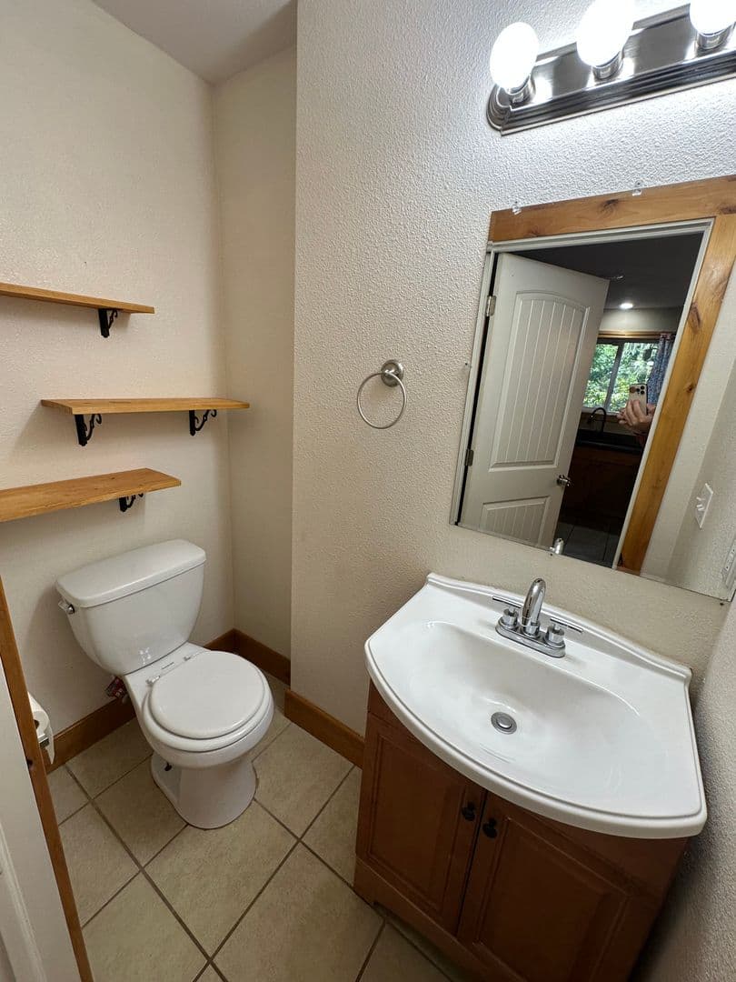 Yelm House: 18420 Rampart CT SE